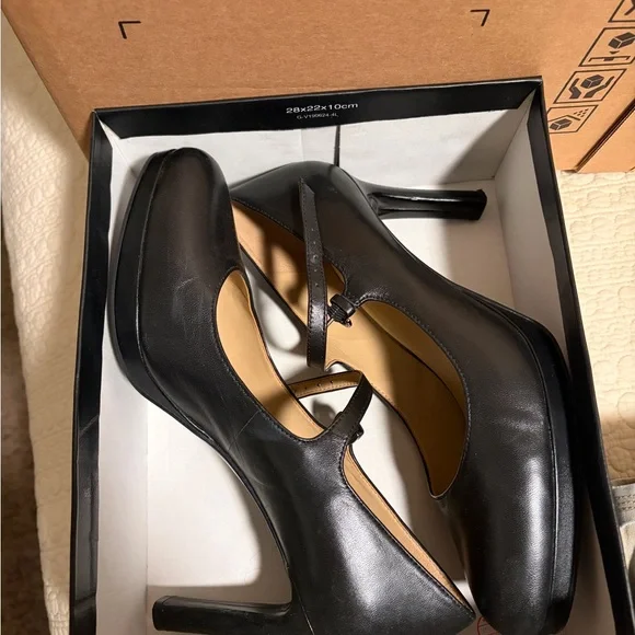 Naturalizer Black Mary Jane Heels - Picture 2 of 5